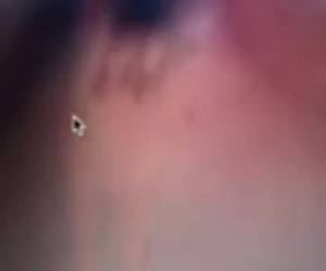 Altijd leuk een zoekplaatje. Weet jij hoe dit sex standje in elkaar zit? De penetratie van die grote lul, het openen van haar schaamlippen is inderdaad zo goed te volgen.