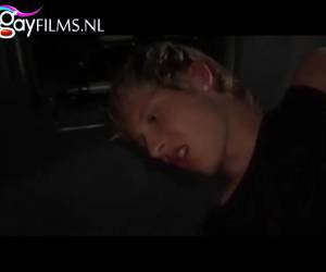 De drie achter gebleven jongens in de bus hebben een trio, er wordt afgetrokken gepijpt anal geneukt en klaargekomen op blote billen en geile mondjes. Group & Gangbang , Een geile trio in de bus