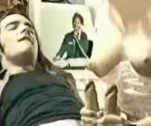 Maar wel handig die twee lullen voor double fuckingMoeder natuur heeft weer een foutje gemaakt